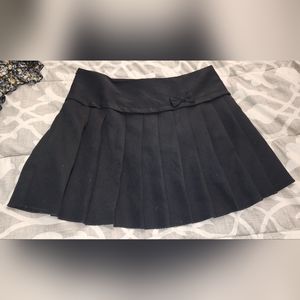 XXL black pleated skirt